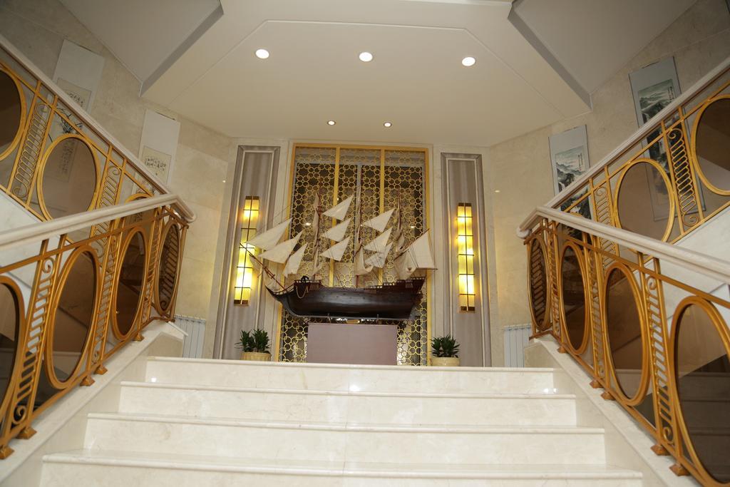 Soluxe Hotel Almaty Luaran gambar