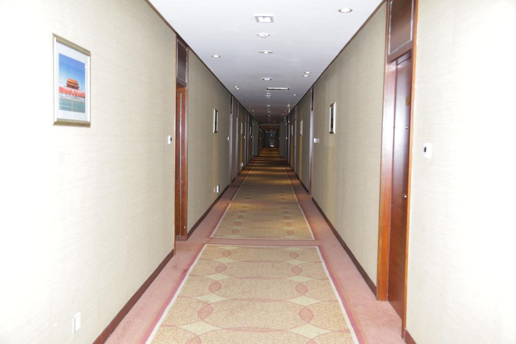 Soluxe Hotel Almaty Luaran gambar
