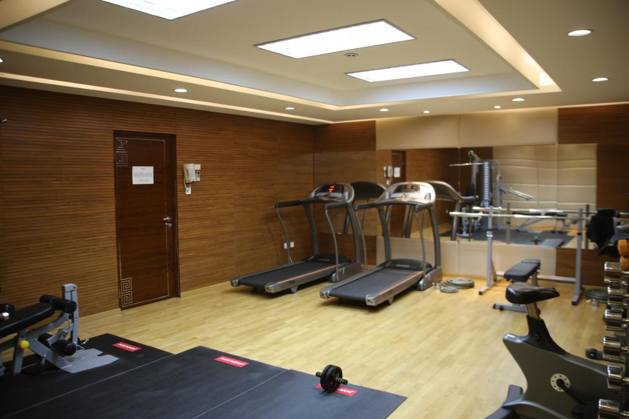 Soluxe Hotel Almaty Luaran gambar