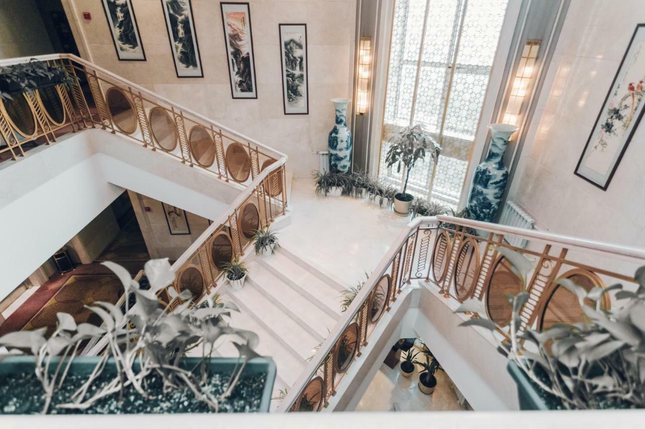Soluxe Hotel Almaty Luaran gambar