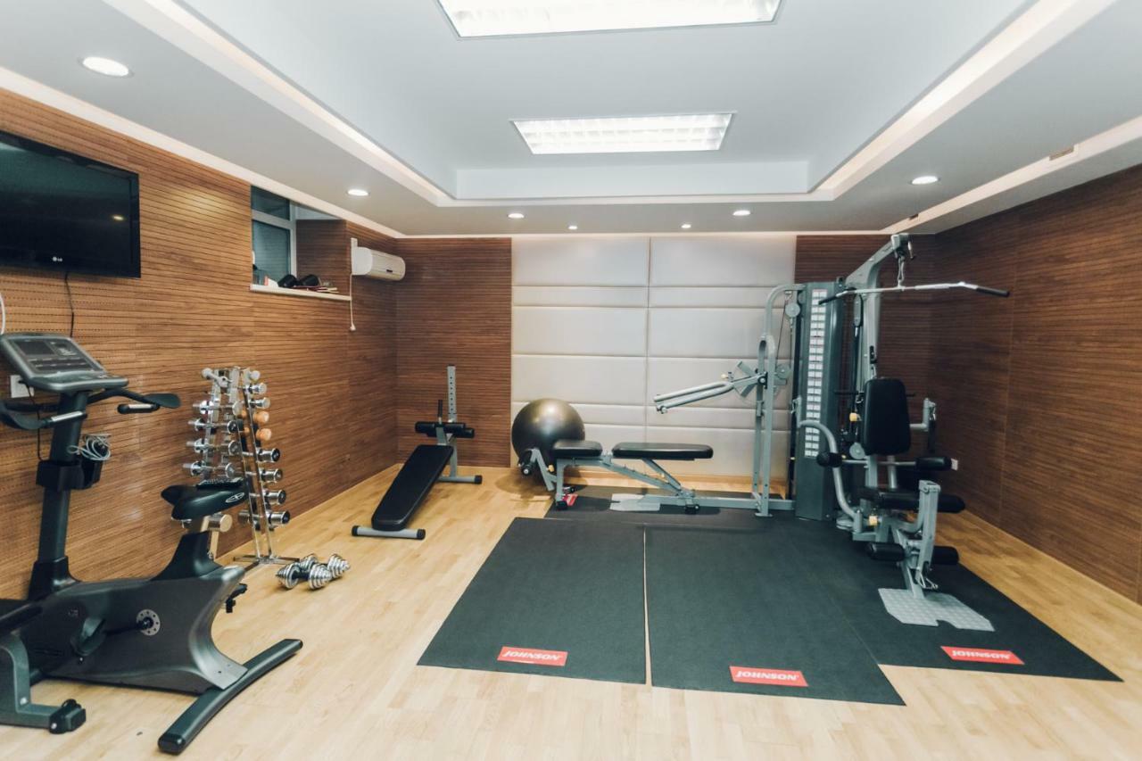 Soluxe Hotel Almaty Luaran gambar