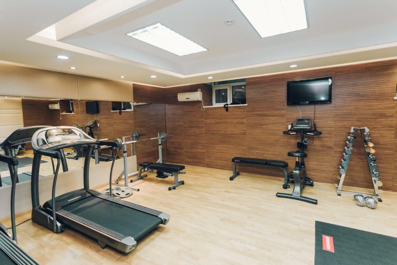 Soluxe Hotel Almaty Luaran gambar