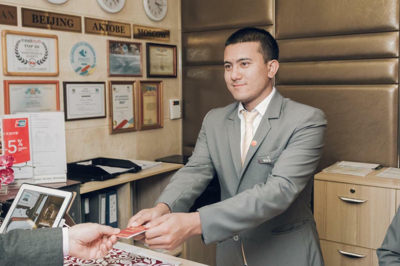 Soluxe Hotel Almaty Luaran gambar